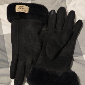 UGG Women's Black Fur-Trimmed Gloves
